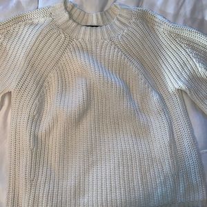 525 America Chunky White Sweater - M